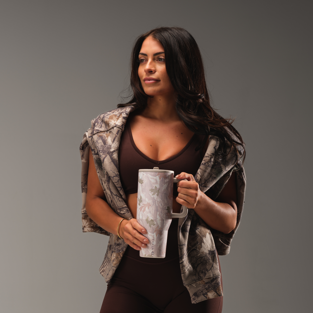 camo-32oz-946ml-q8 TRVL32-Camo-5-WPI.png