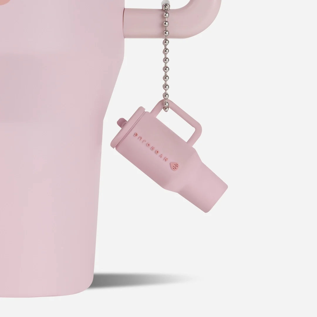 traveler-keychain-l4 Web-TravelerKeychainPhotos-PinkSand2.webp